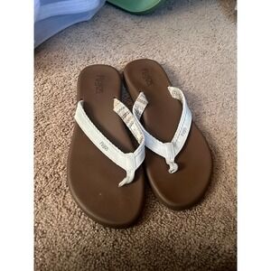 FloJo size 10